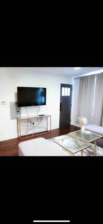 Lovely 1-Bedroom Rental Unit With Free Parking Вашингтон Екстериор снимка